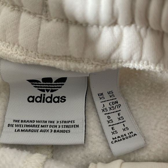 ADIDAS 3 STRIPE SHORTS Zipper Pockets Size XS Unisex - Picture 10 of 16